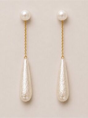 New! Classic Pearl Style Drop Earrings NWOT 1010